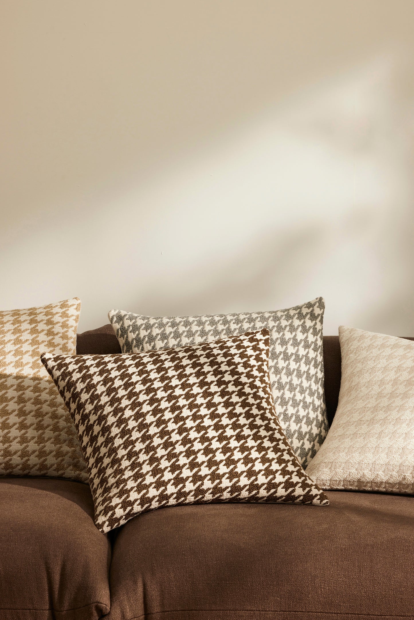 Houndstooth Cushion | Cocoa