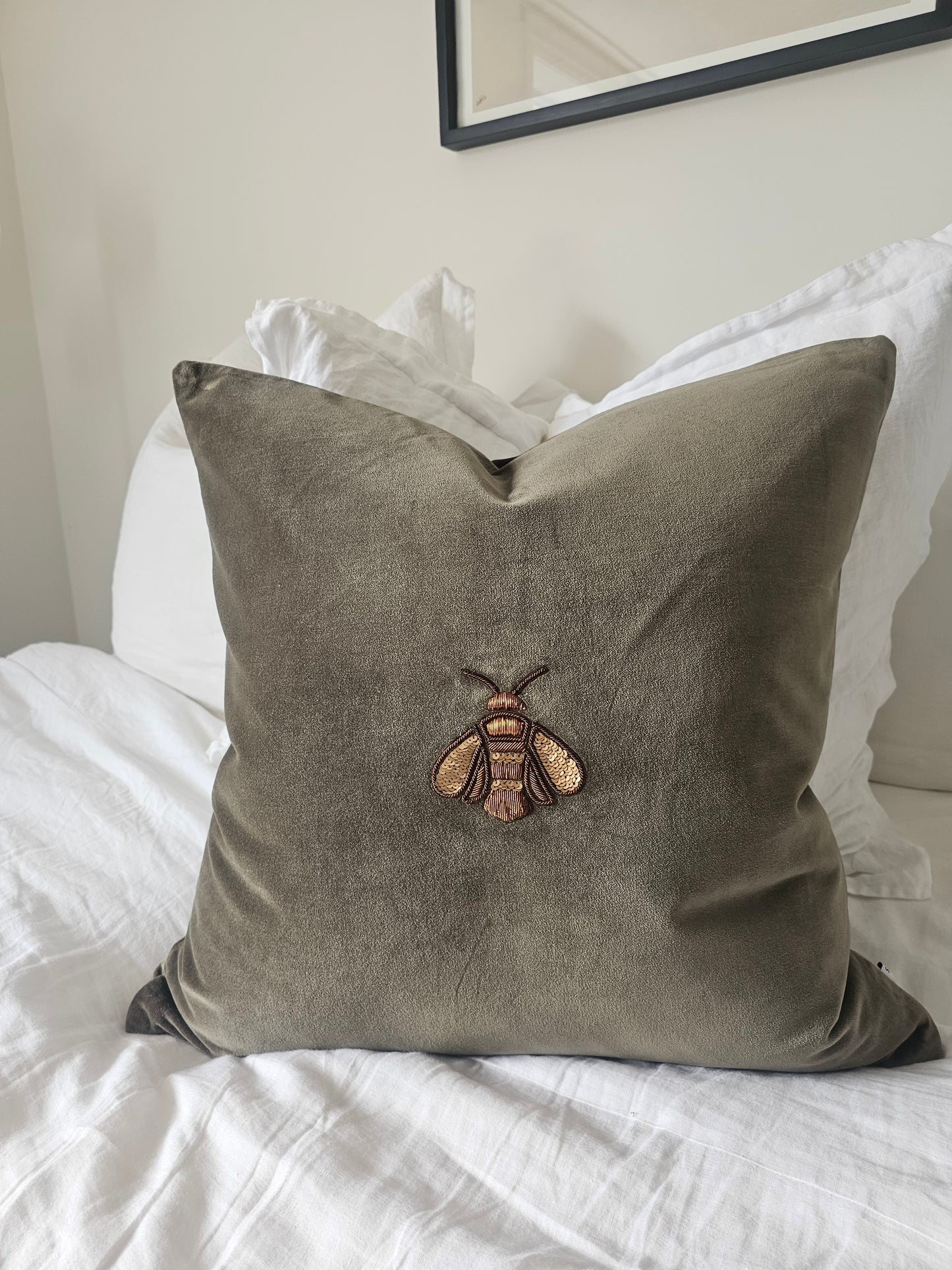 HAND EMBROIDERED - Bee Cushion | Green