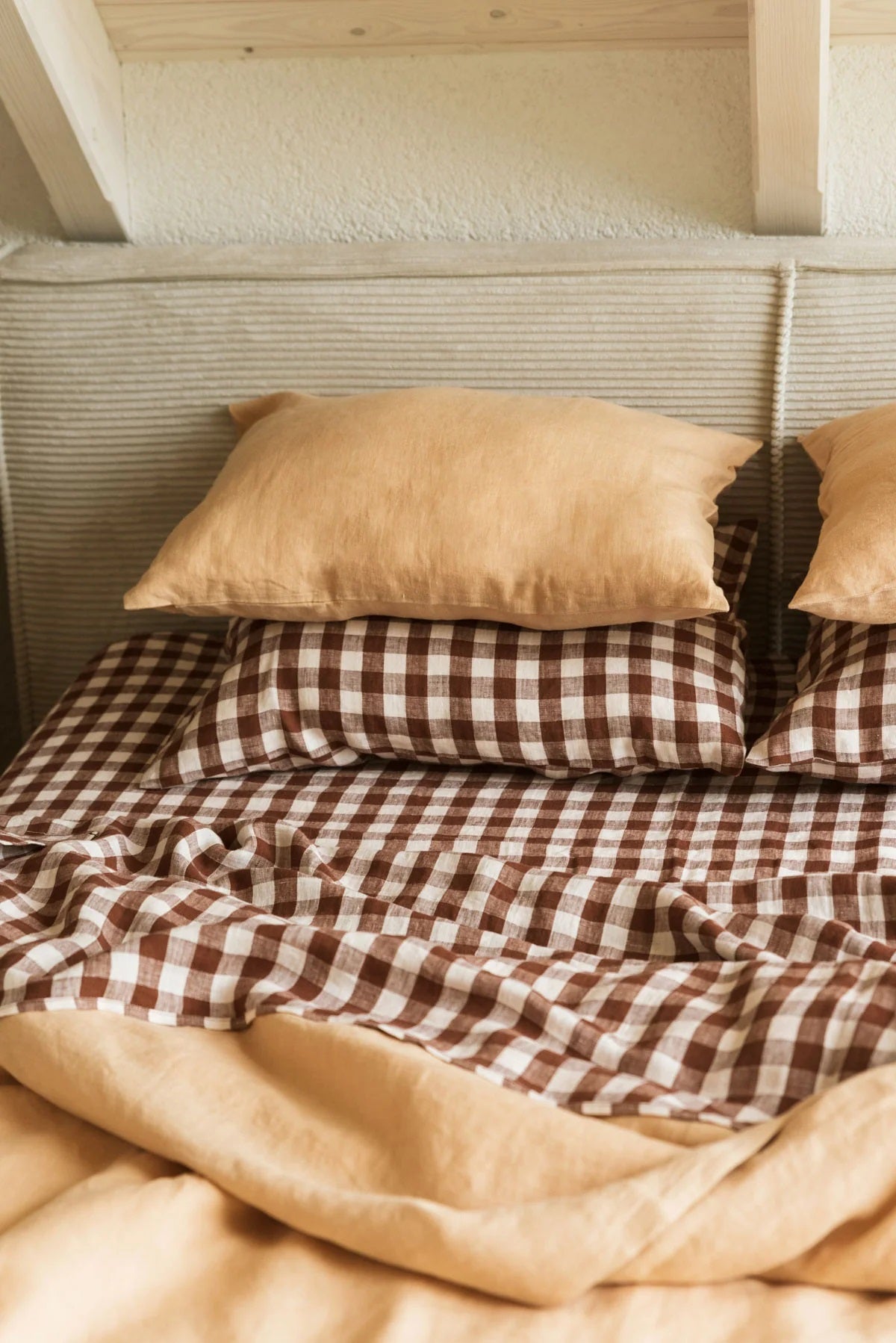 Mocha Gingham Linen Pillowcases | Made in Europe