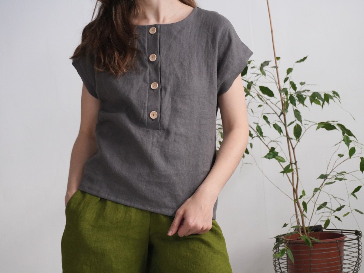 Button Up Linen T-Shirt | Dark Grey