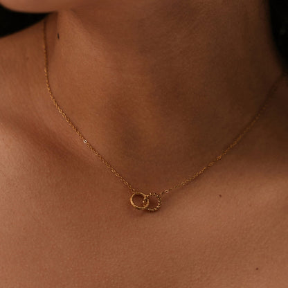 Liria Gold Nacklace