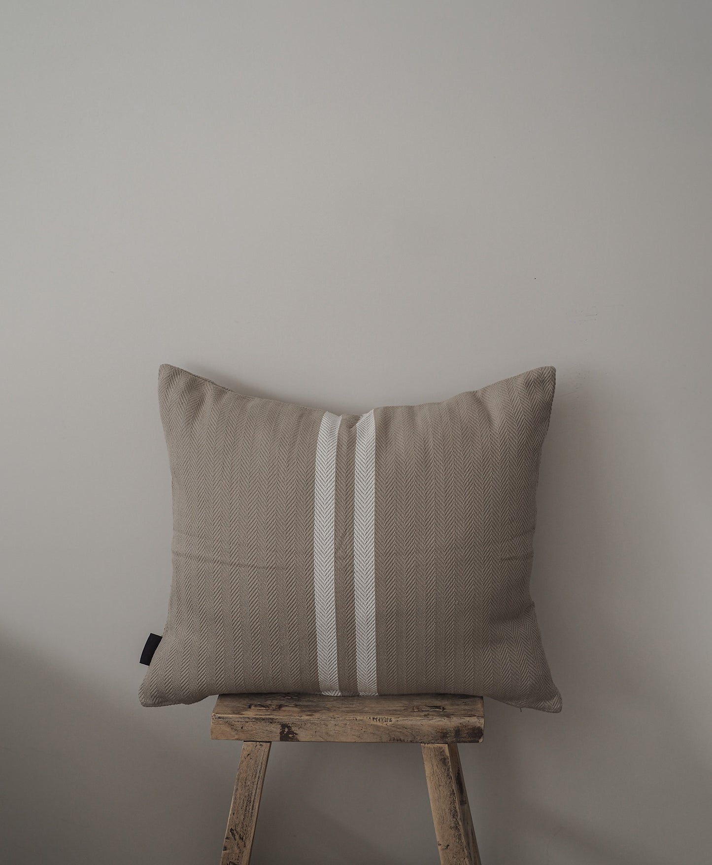 Simpatico Cushion | Natural & White