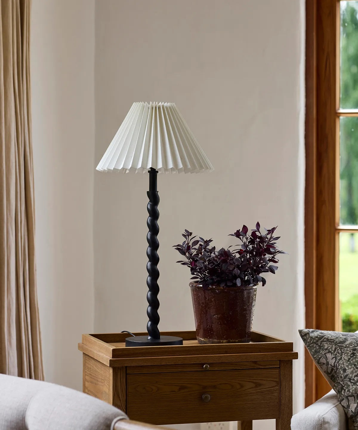 Black Twisted Lamp Base