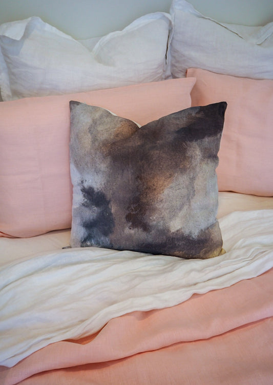 CLOUDS LINEN CUSHION COVER