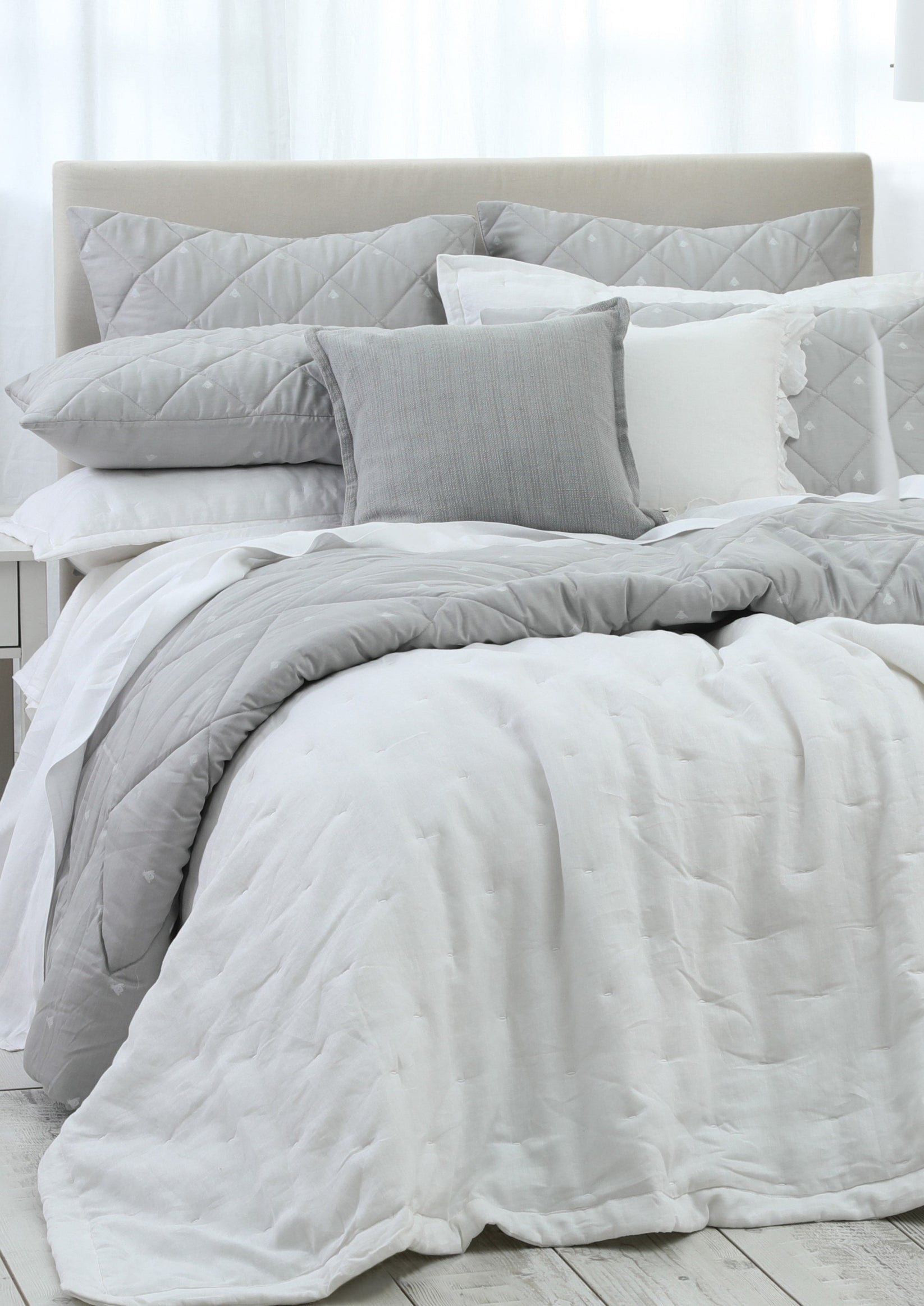 Linen Bedspread | White399.00 NZDQueen,King,Super King – The Foxes Den